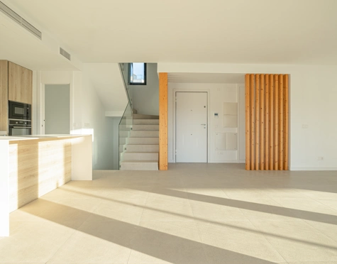 NEWLY BUILT SEMI-DETACHED TOWNHOUSE NEXT TO GOLF COURSE IN ESTEPONA
