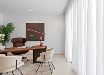 ELEGANTE VILLA DE LUJO DE 6 DORMITORIOS EN BENAHAVÍS – COMPLETAMENTE AMUEBLADA