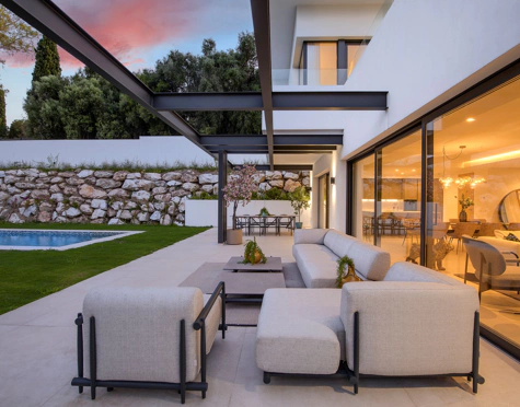 Villa en venta en Fuente del Espanto, Benahavis