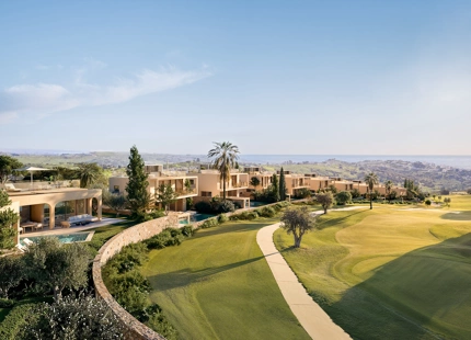 VILLA EN PRIMERA LÍNEA DE GOLF EN ESTEPONA – NUEVO DESARROLLO DE LUJO