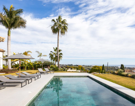 Villa for sale in Los Flamingos, Benahavis