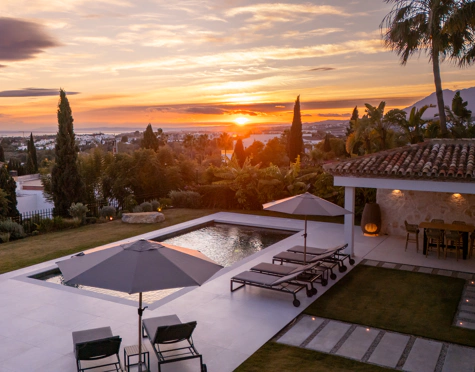 Villa for sale in Los Flamingos, Benahavis