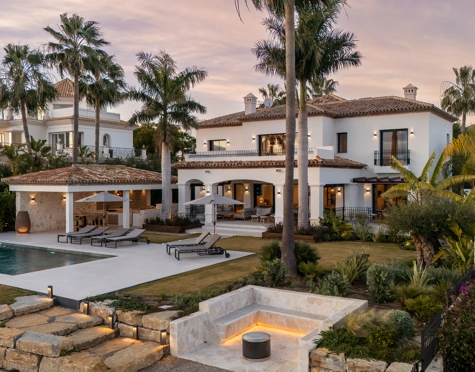 Villa for sale in Los Flamingos, Benahavis