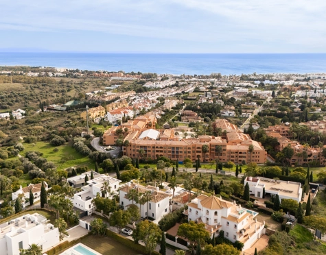 Villa for sale in Los Flamingos, Benahavis