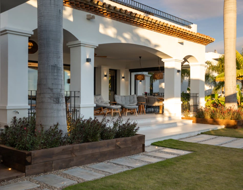 Villa for sale in Los Flamingos, Benahavis