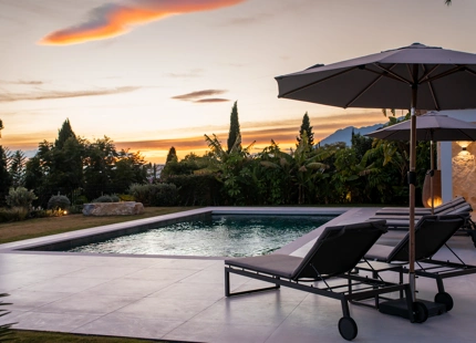 VILLA EXCEPCIONAL DE 4 DORMITORIOS CON IMPRESIONANTES VISTAS AL MAR EN BENAHAVÍS