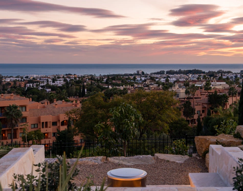 Villa for sale in Los Flamingos, Benahavis