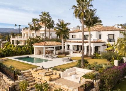 VILLA EXCEPCIONAL DE 4 DORMITORIOS CON IMPRESIONANTES VISTAS AL MAR EN BENAHAVÍS