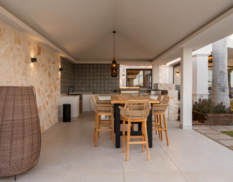 Villa for sale in Los Flamingos, Benahavis