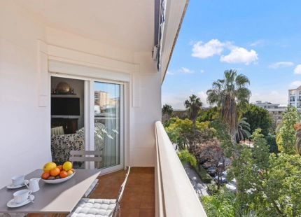 ÁTICO DÚPLEX ELEGANTE CON AMPLIA TERRAZA EN SAN PEDRO DE ALCÁNTARA