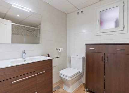 ÁTICO DÚPLEX ELEGANTE CON AMPLIA TERRAZA EN SAN PEDRO DE ALCÁNTARA