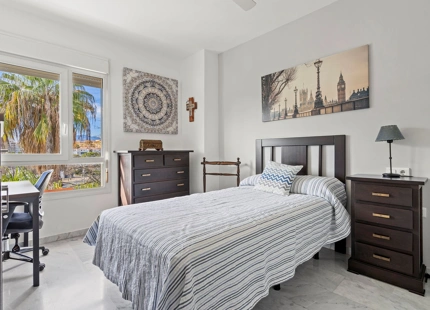 ÁTICO DÚPLEX ELEGANTE CON AMPLIA TERRAZA EN SAN PEDRO DE ALCÁNTARA