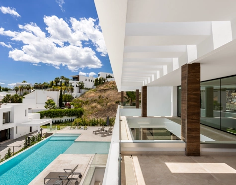 Villa en venta en La Alqueria, Benahavis