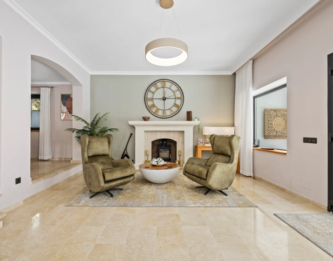 Villa for sale in Paraiso Alto, Benahavis