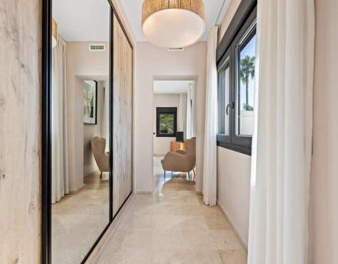 Villa for sale in Paraiso Alto, Benahavis