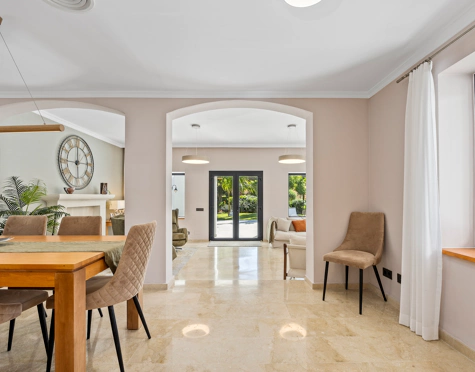 Villa for sale in Paraiso Alto, Benahavis