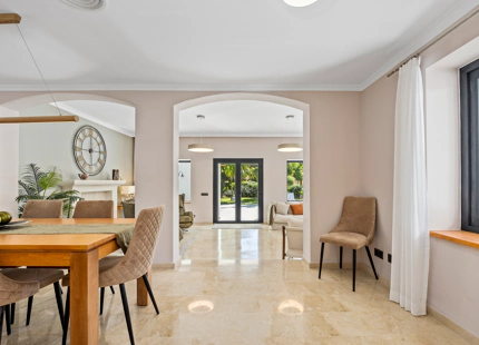 ELEGANTE VILLA DE LUJO CON EXCEPCIONAL VIDA AL AIRE LIBRE EN EL PARAÍSO ALTO, BENAHAVÍS