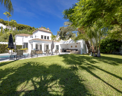 Villa for sale in Paraiso Alto, Benahavis