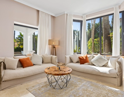 Villa for sale in Paraiso Alto, Benahavis
