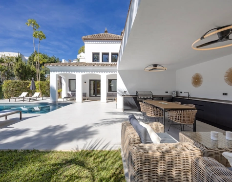 Villa for sale in Paraiso Alto, Benahavis