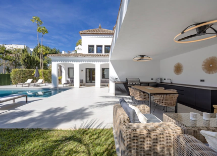 ELEGANTE VILLA DE LUJO CON EXCEPCIONAL VIDA AL AIRE LIBRE EN EL PARAÍSO ALTO, BENAHAVÍS