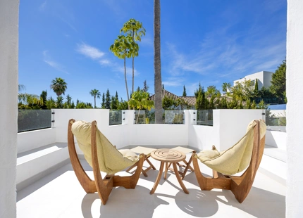 ELEGANTE VILLA DE LUJO CON EXCEPCIONAL VIDA AL AIRE LIBRE EN EL PARAÍSO ALTO, BENAHAVÍS