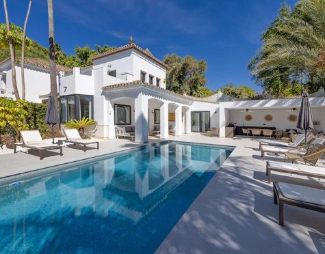 Villa for sale in Paraiso Alto, Benahavis