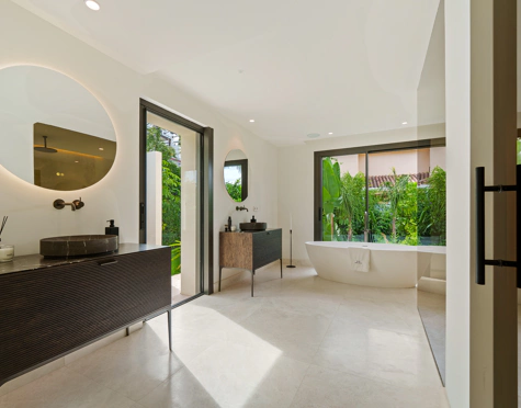 Villa for sale in Nueva Andalucia, Marbella