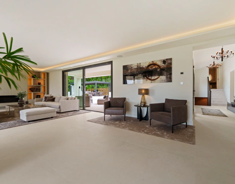 Villa for sale in Nueva Andalucia, Marbella
