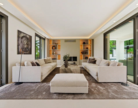Villa for sale in Nueva Andalucia, Marbella