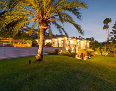 Villa for sale in Nueva Andalucia, Marbella