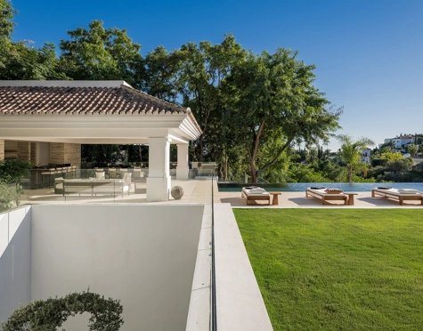 Villa for sale in La Quinta, Benahavis
