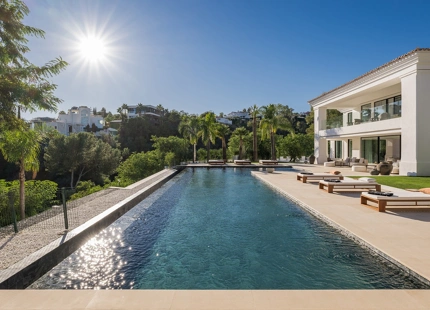 VILLA EXCEPCIONAL CON CARACTERÍSTICAS INCREÍBLES Y VISTAS PANORÁMICAS EN LA QUINTA, BENAHAVÍS