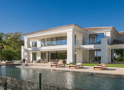 VILLA EXCEPCIONAL CON CARACTERÍSTICAS INCREÍBLES Y VISTAS PANORÁMICAS EN LA QUINTA, BENAHAVÍS