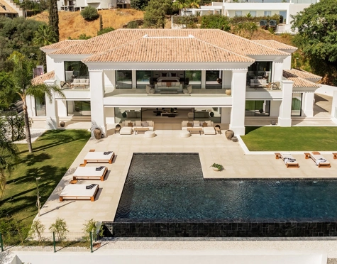 VILLA EXCEPCIONAL CON CARACTERÍSTICAS INCREÍBLES Y VISTAS PANORÁMICAS EN LA QUINTA, BENAHAVÍS