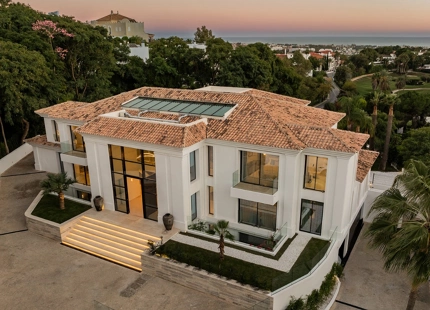 VILLA EXCEPCIONAL CON CARACTERÍSTICAS INCREÍBLES Y VISTAS PANORÁMICAS EN LA QUINTA, BENAHAVÍS