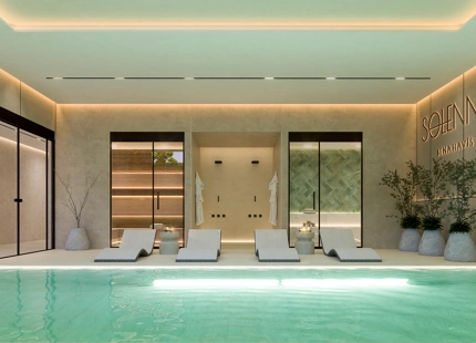 ELEGANT GROUND FLOOR APARTMENT WITH PRIVATE GARDEN AND POOL