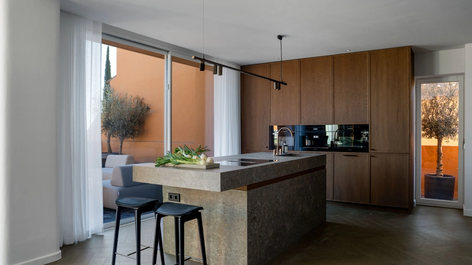 Penthouse for sale in La Cerquilla, Nueva Andalucia