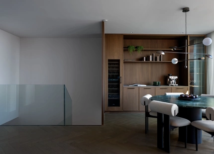 FULLY RENOVATED DUPLEX PENTHOUSE WITH PANORAMIC SEA AND MOUNTAIN VIEWS IN NUEVA ANDALUCÍA