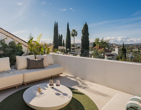 ELEGANT TOWNHOUSE IN ALOHA