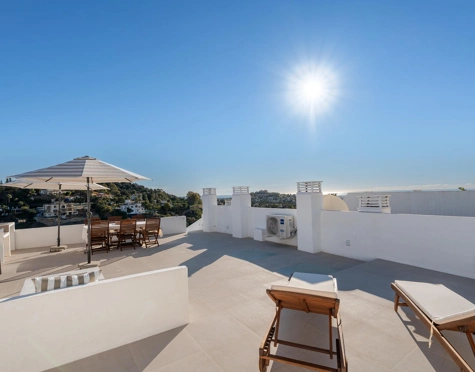 Penthouse for sale in La Quinta, Benahavis