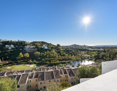 Penthouse for sale in La Quinta, Benahavis