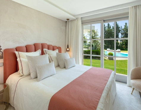 Villa en venta en Aloha, Nueva Andalucia