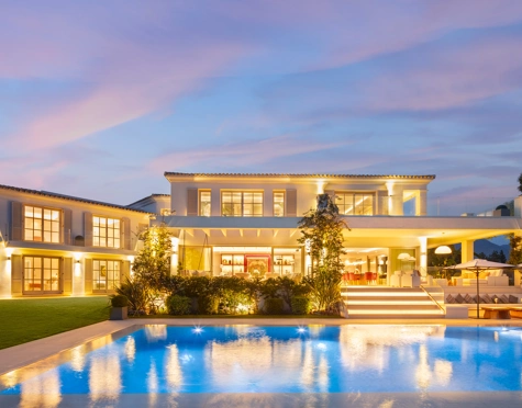 Villa en venta en Aloha, Nueva Andalucia