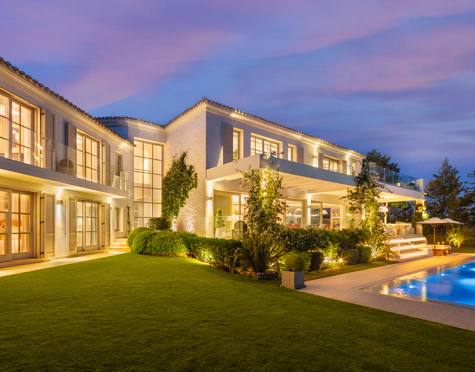 Villa en venta en Aloha, Nueva Andalucia