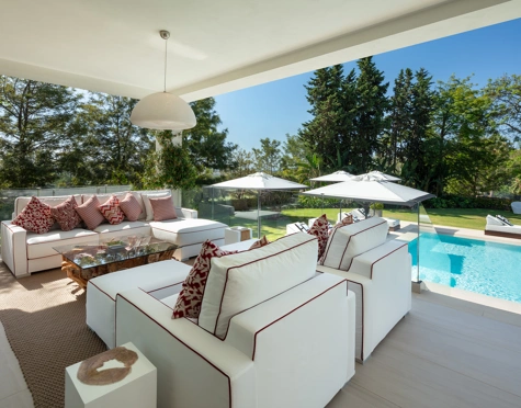 Villa en venta en Aloha, Nueva Andalucia