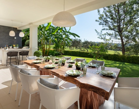 Villa en venta en Aloha, Nueva Andalucia