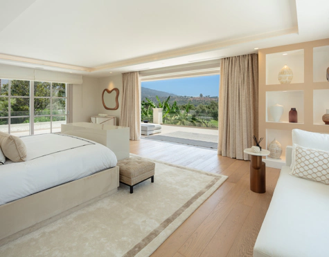Villa en venta en Aloha, Nueva Andalucia