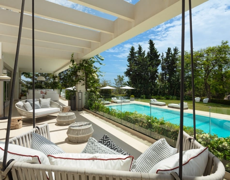 Villa en venta en Aloha, Nueva Andalucia