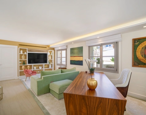 Villa en venta en Aloha, Nueva Andalucia